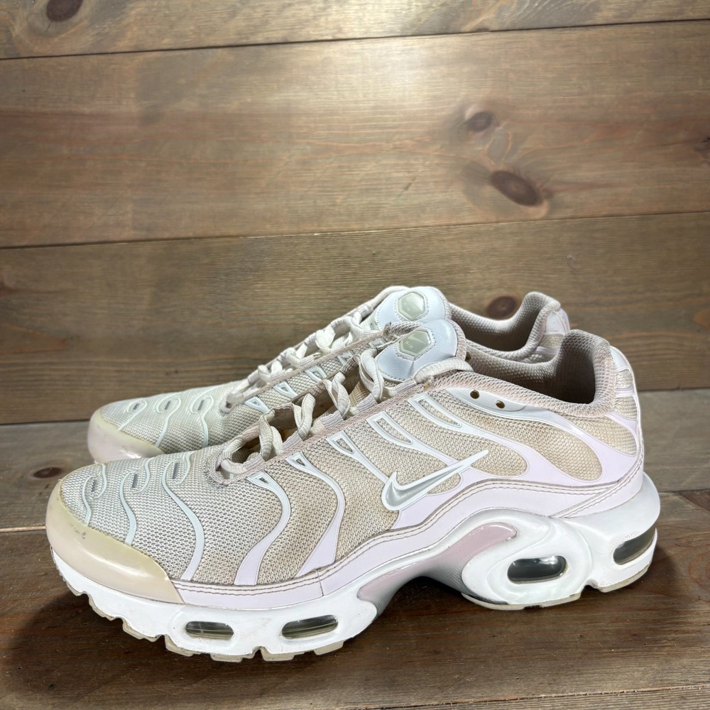 Nike Air Max Plus Womens size 8.5 shoes White Mesh Chunky Y2K Running sneakers